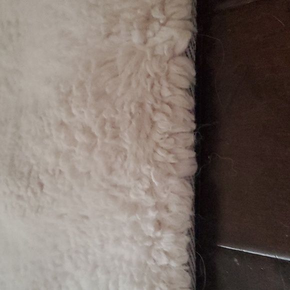 Plush White Shag Rug - Picture 3 of 3